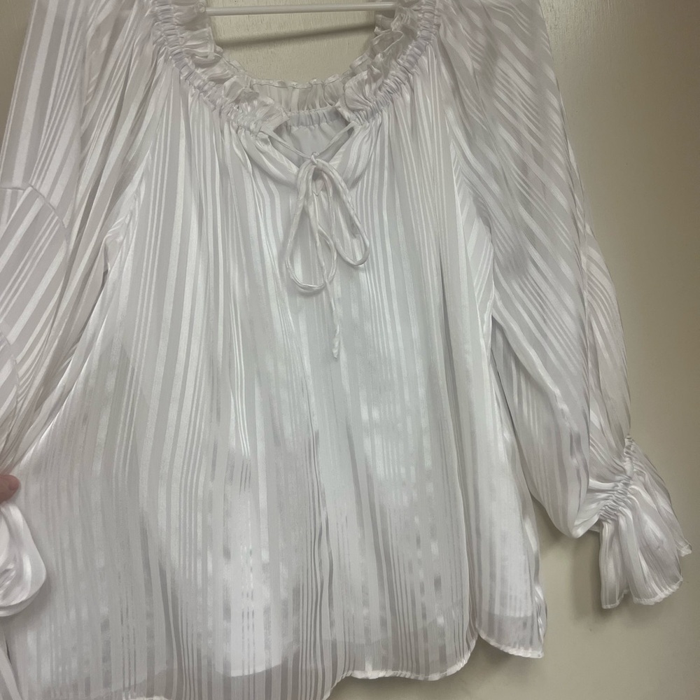 Chic White Women's Blouse with Tie-Front